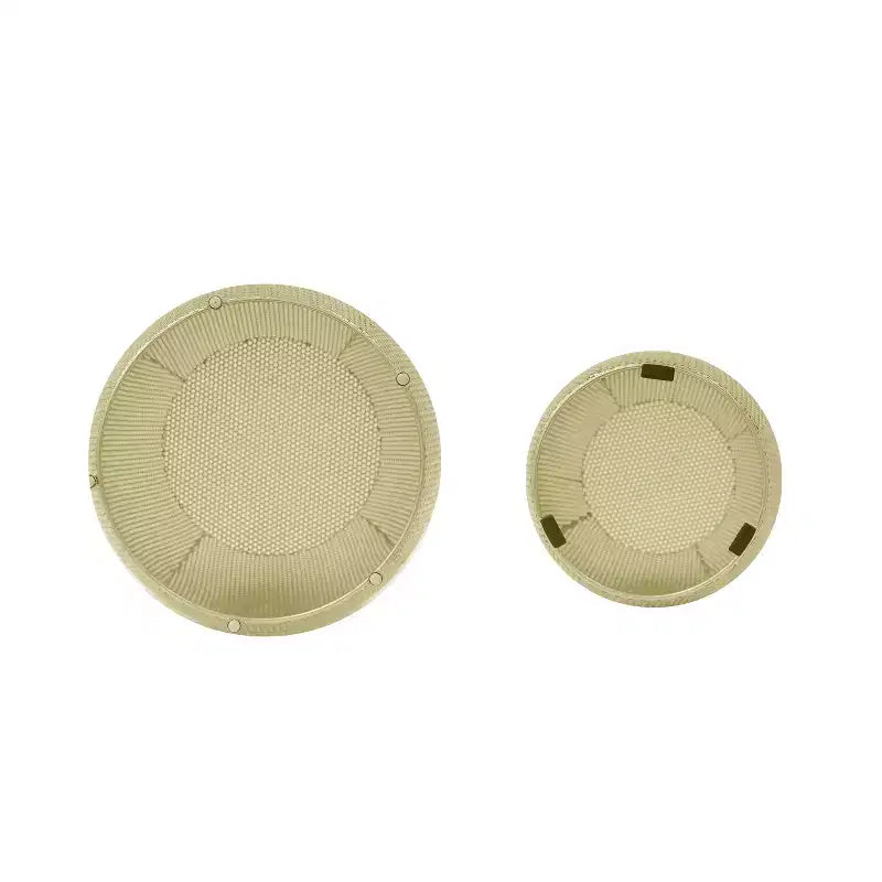Set aus 2 modernen runden Beistelltischen aus Metall mit Hohlstruktur, Gold