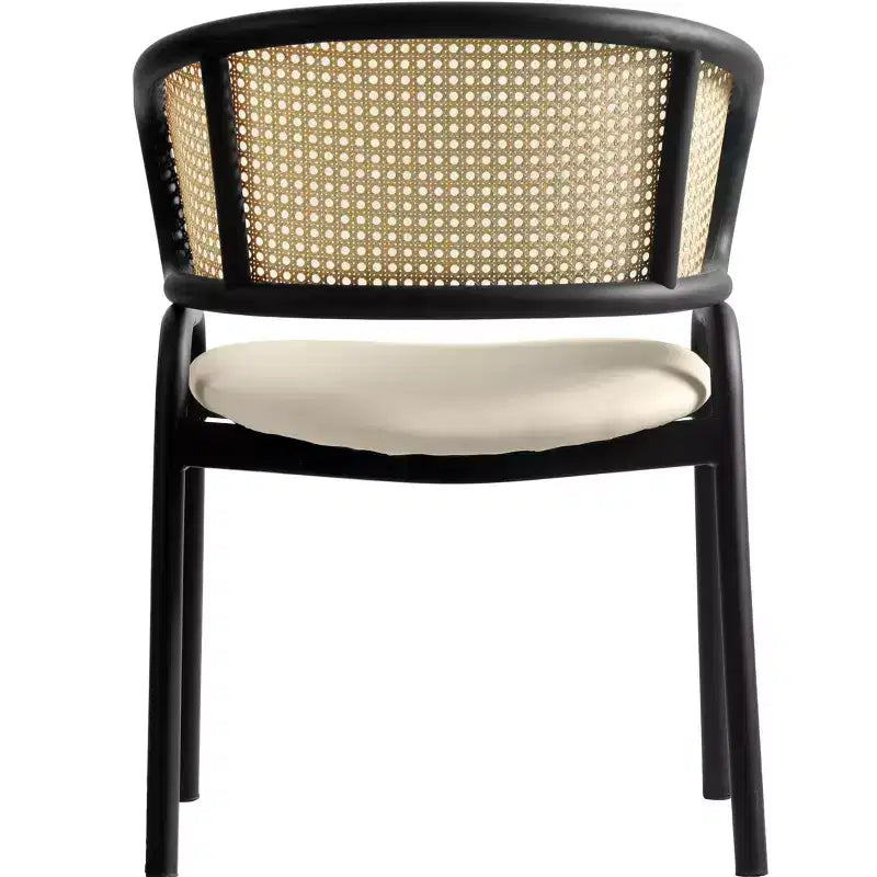 Esszimmerstuhl mit Rückenlehne aus Rattan, Ledersitz und schwarzem Stahlgestell, bequeme Sitzgelegenheit für Esszimmer und Küche