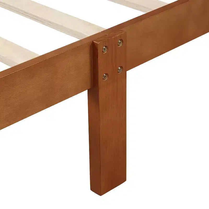 Plattformbettgestell aus Holz im Schlitten-Design, mit Kopfteil, Fußteil und stabiler Lattenrostauflage