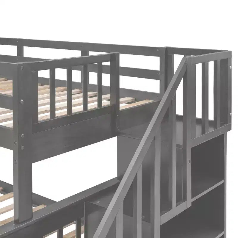 Etagenbett mit Treppe, oben Twin- und unten Full-Größe, mit Schublade, Stauraum und Rausfallschutz