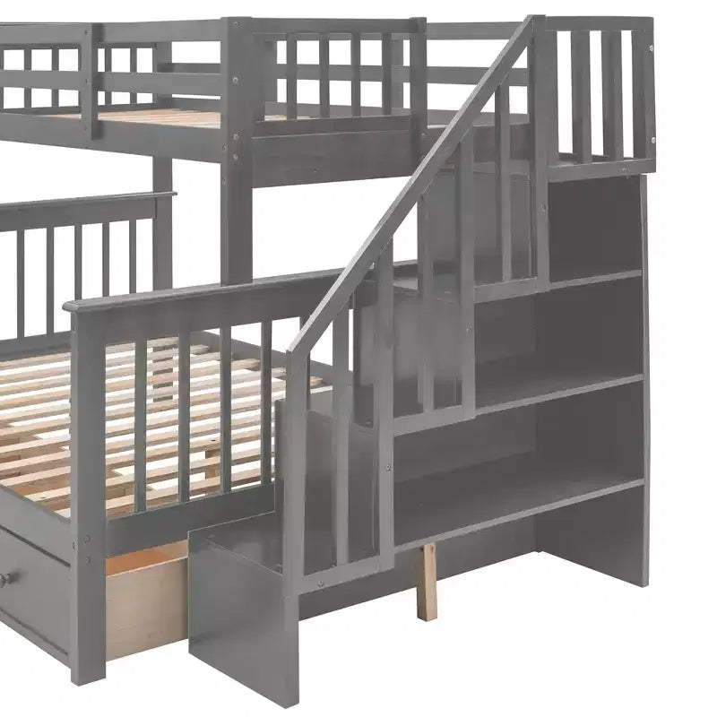 Etagenbett mit Treppe, oben Twin- und unten Full-Größe, mit Schublade, Stauraum und Rausfallschutz