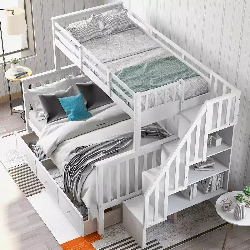 Etagenbett mit Treppe, oben Twin- und unten Full-Größe, mit Schublade, Stauraum und Rausfallschutz
