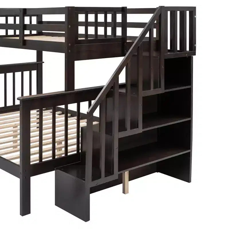 Etagenbett mit Treppe, oben Twin- und unten Full-Größe, mit Schublade, Stauraum und Rausfallschutz