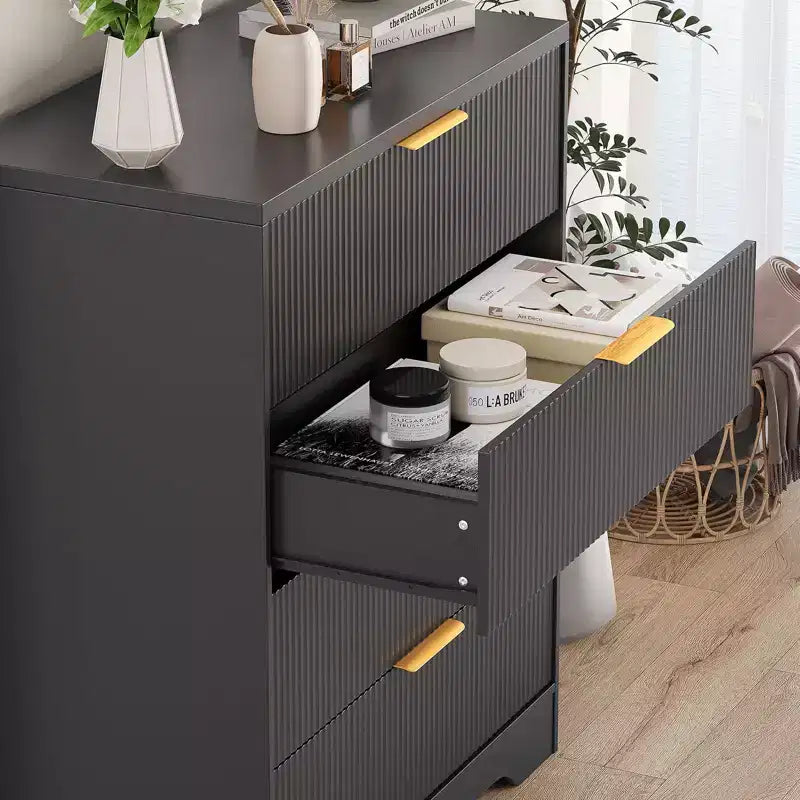 Kommode mit 4 Schubladen, gerillte moderne Kommode, 38.6, mit goldenen Griffen, vielseitiger Stauraum für Schlafzimmer, Wohnzimmer, Flur und Kinderzimmer